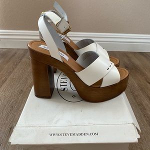 STEVE MADDEN PLATFORM HEELS